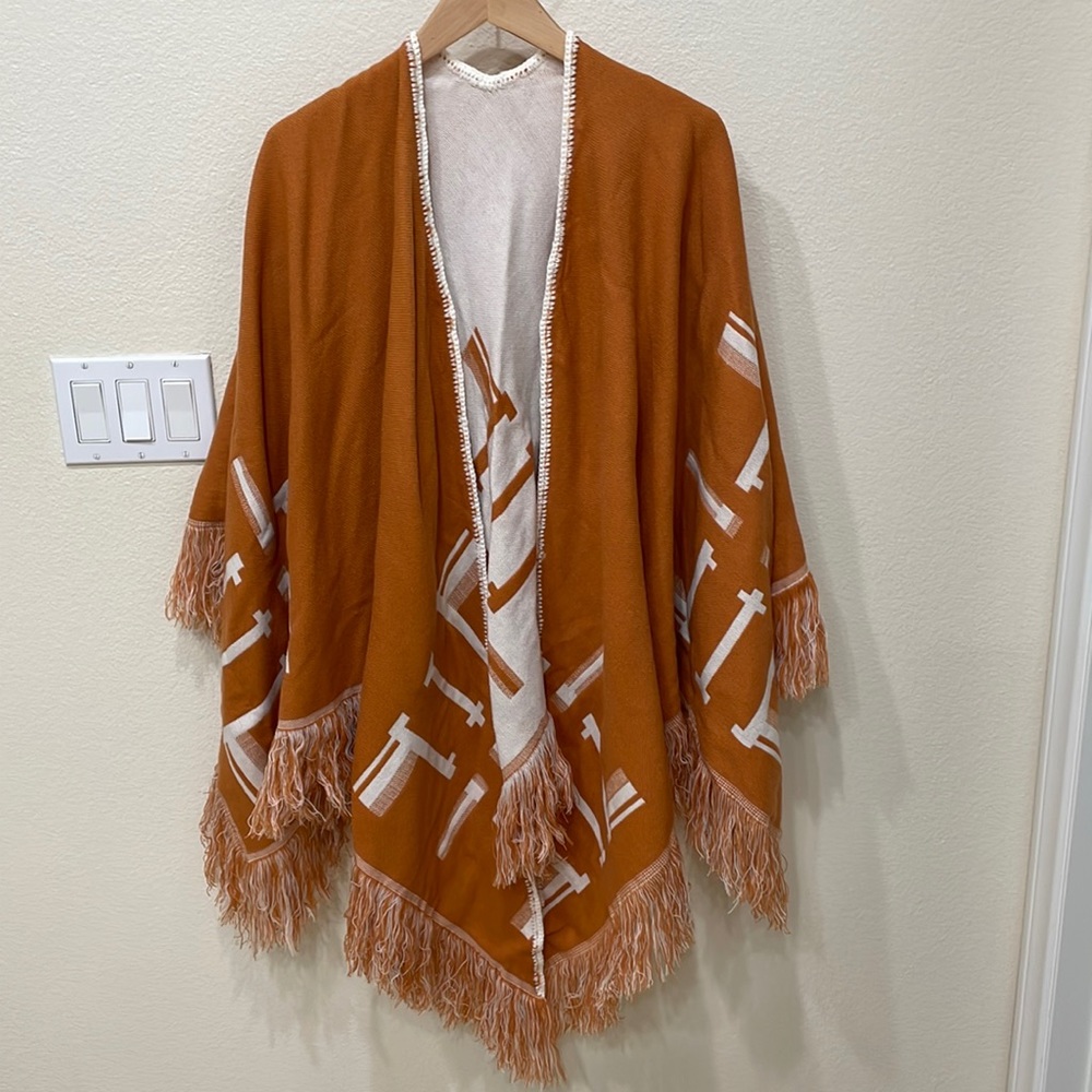 Gorgeous Tribal/Western? Y2K Design Vtg. 1990’s Cape Shawl Rust & Cream-Boho.